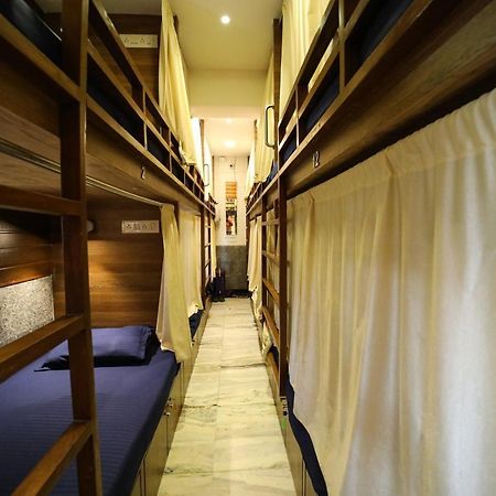 Maple Social Hubz-Hostel 孟买 外观 照片