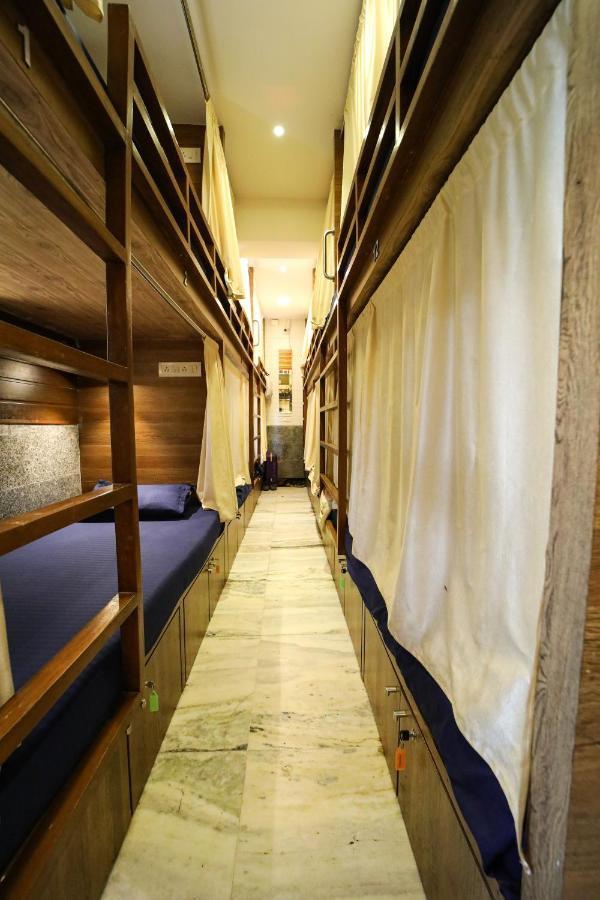 Maple Social Hubz-Hostel 孟买 外观 照片